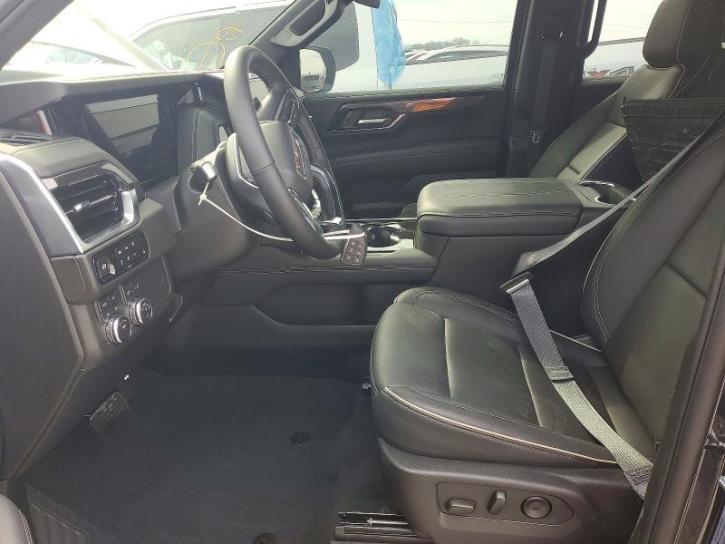 2025 GMC Yukon Elevation