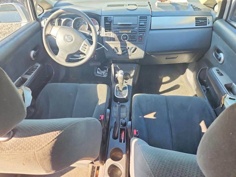 2010 Niss Versa 1.8 s