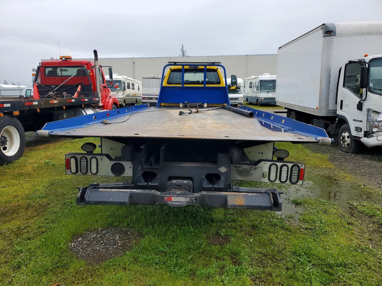 2021 Ford F650 Super Duty Rollback Truck