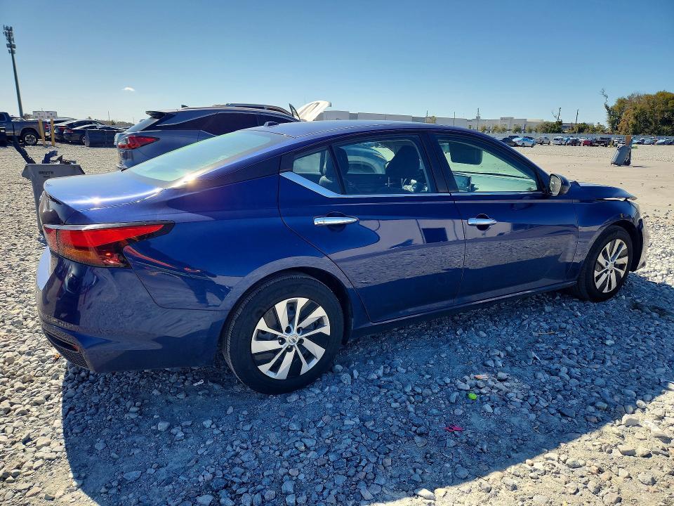 2019 Nissan Altima s