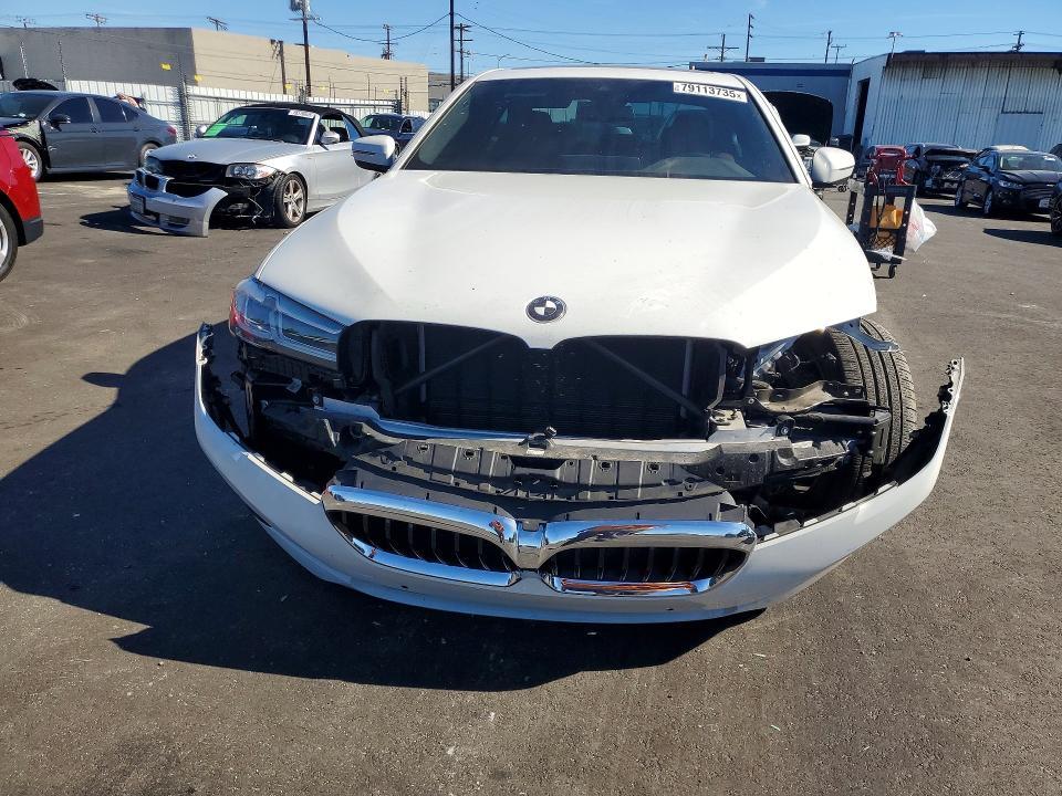 2021 BMW 530 i