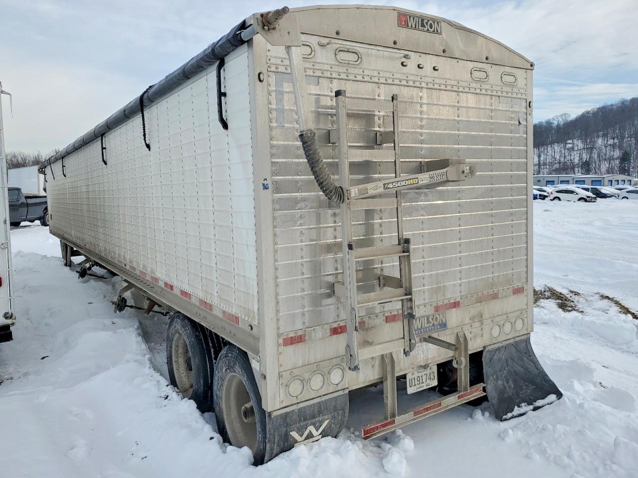 2019 Wilson Hopper Bottom Grain Trailer