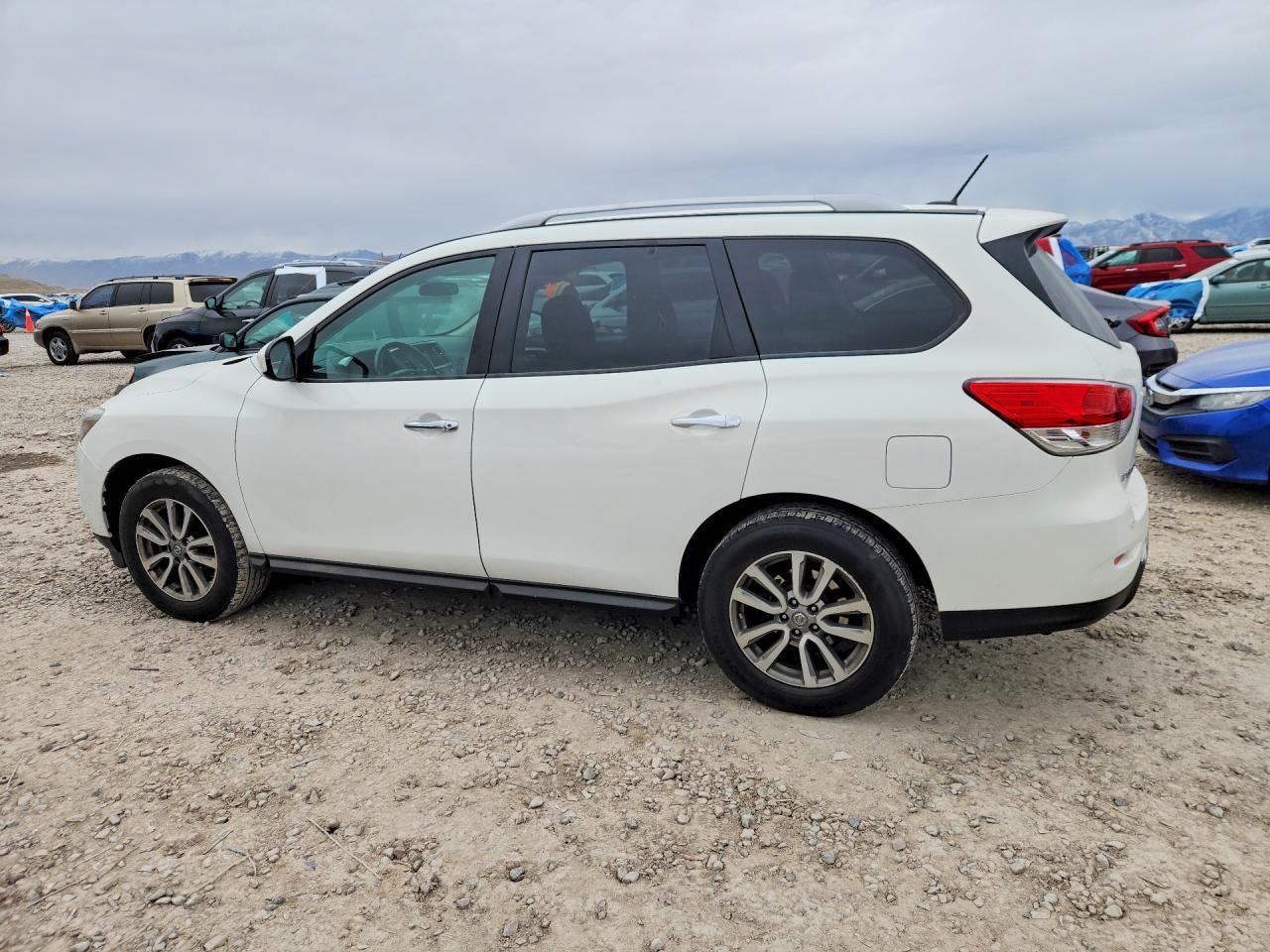 2014 Nissan Pathfinder sv