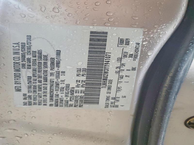 2000 Lincoln Town car Signature