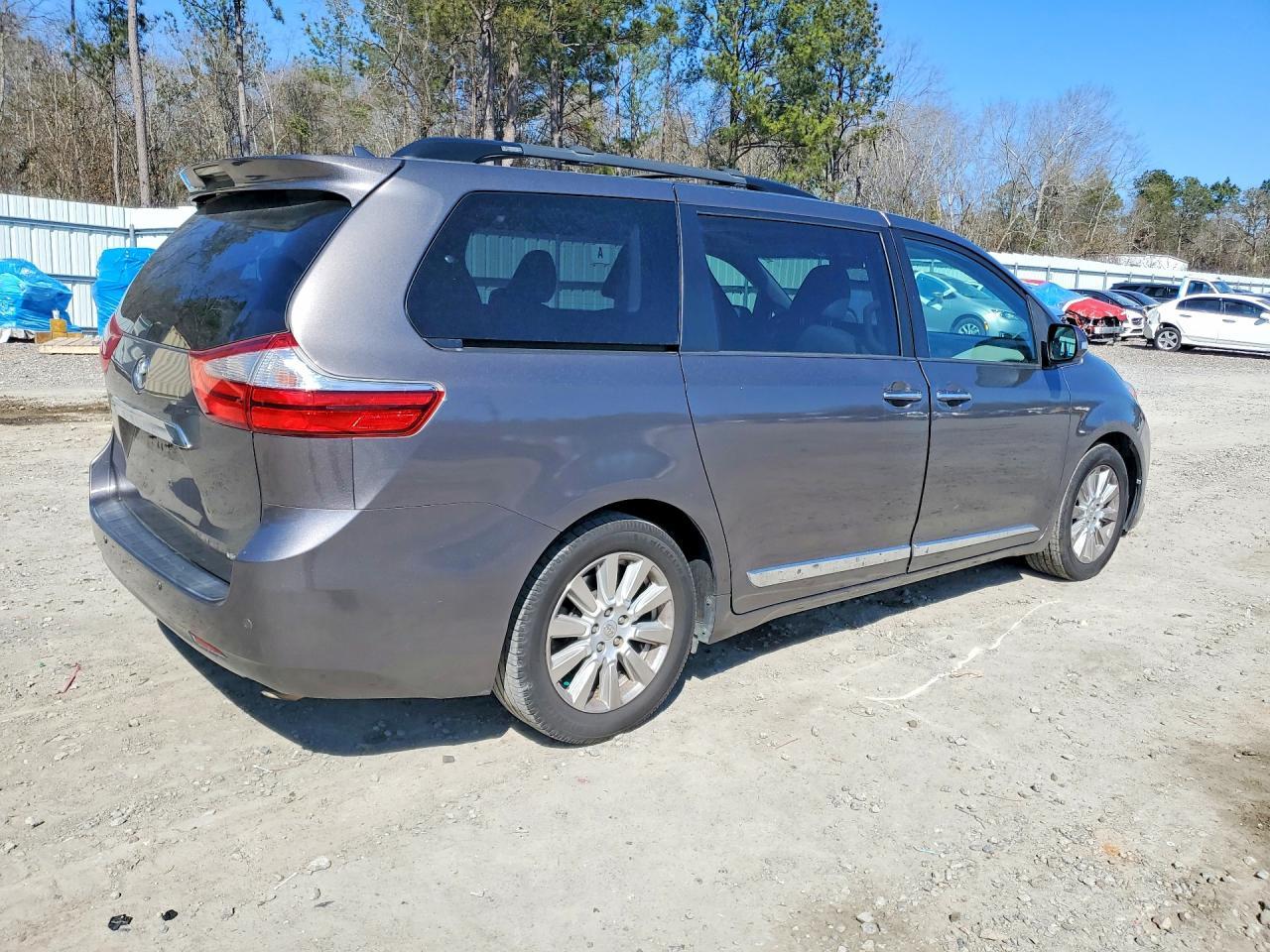 2017 Toyota Sienna xle