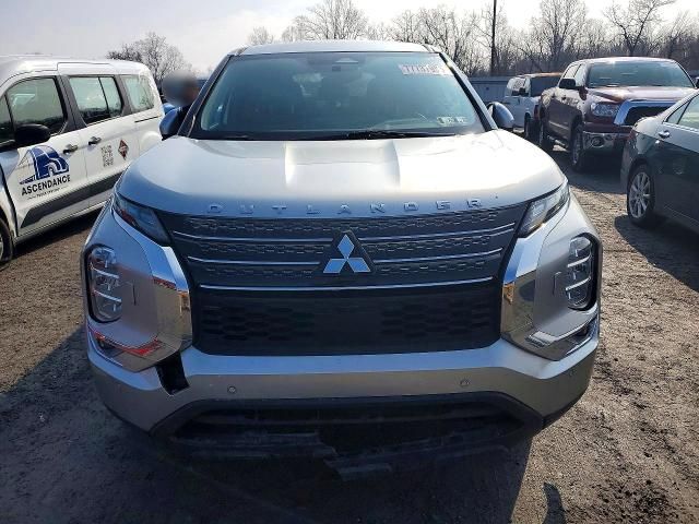 2023 Mitsubishi Outlander se