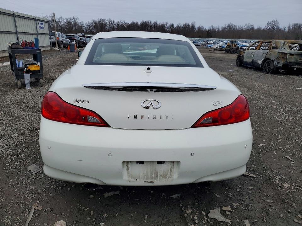 2012 Infiniti G37