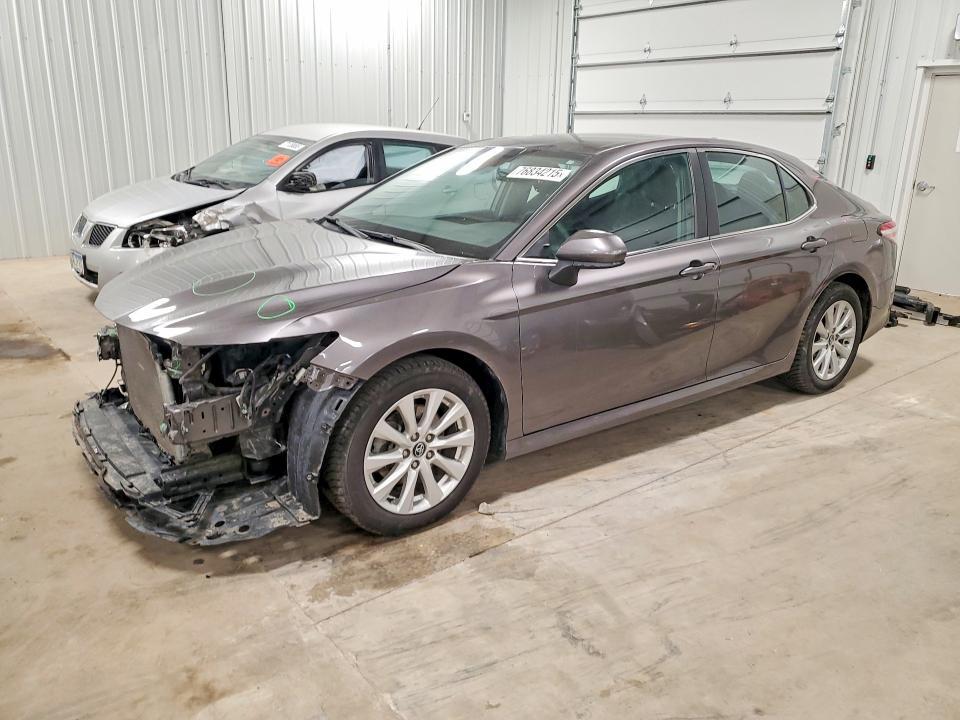 2020 Toyota Camry le