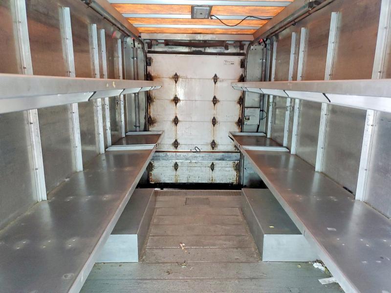 2021 Freightliner Chassis m Line Walk-in van