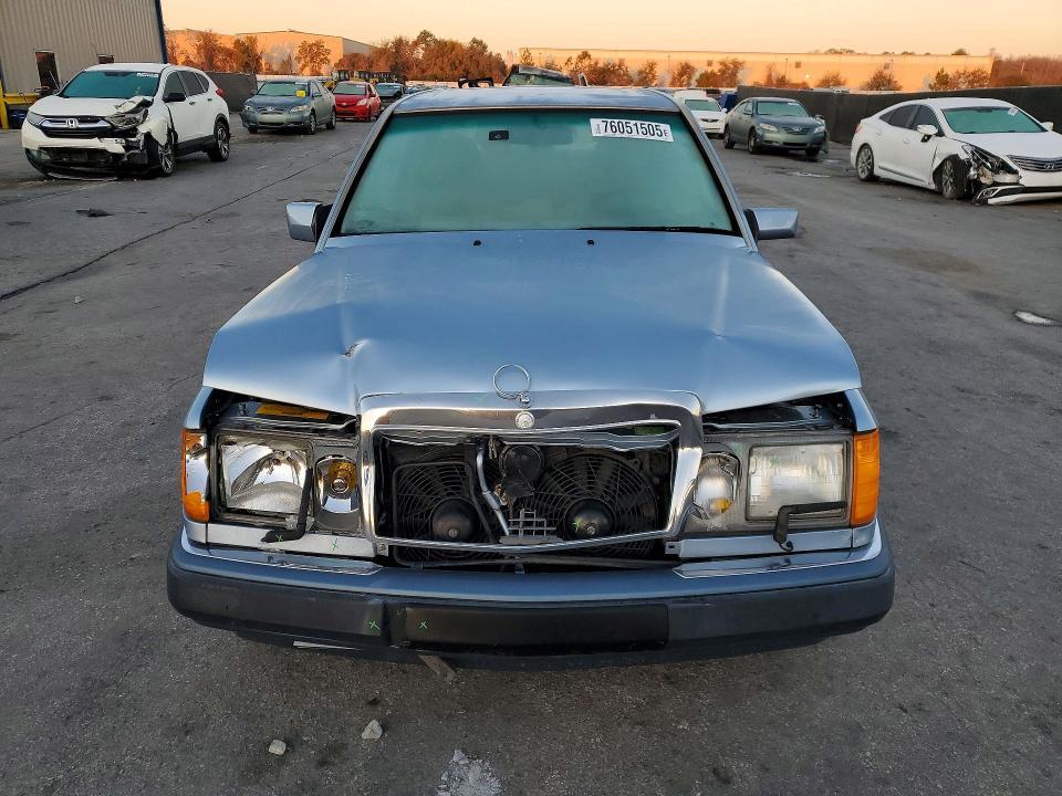1992 Mercedes-Benz 400 e