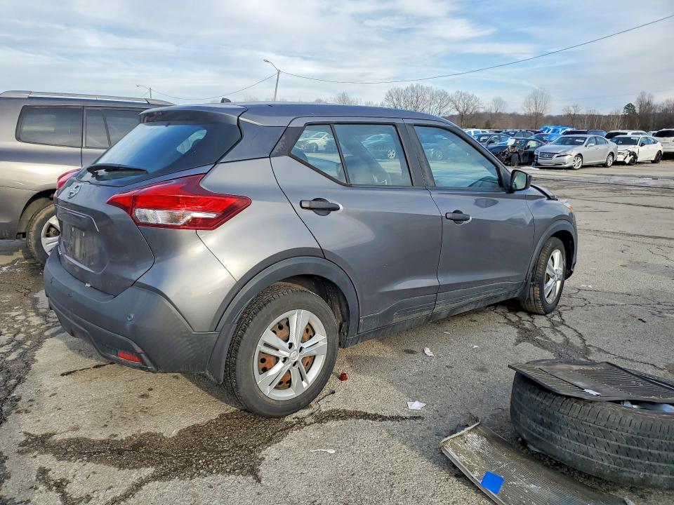2020 Nissan Kicks s