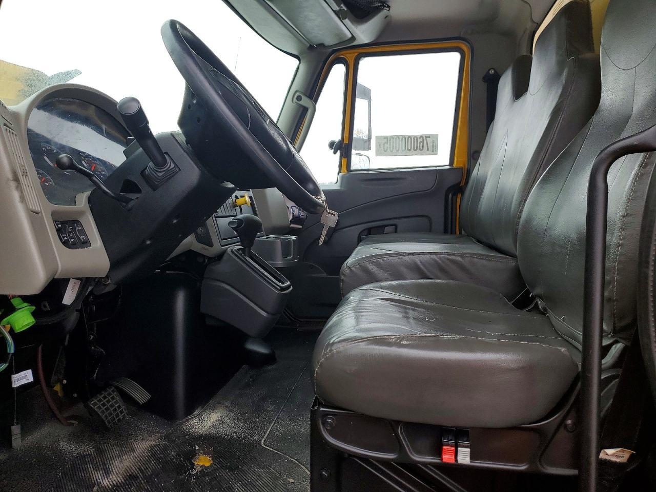 2018 International 4000 4300-Semi Truck