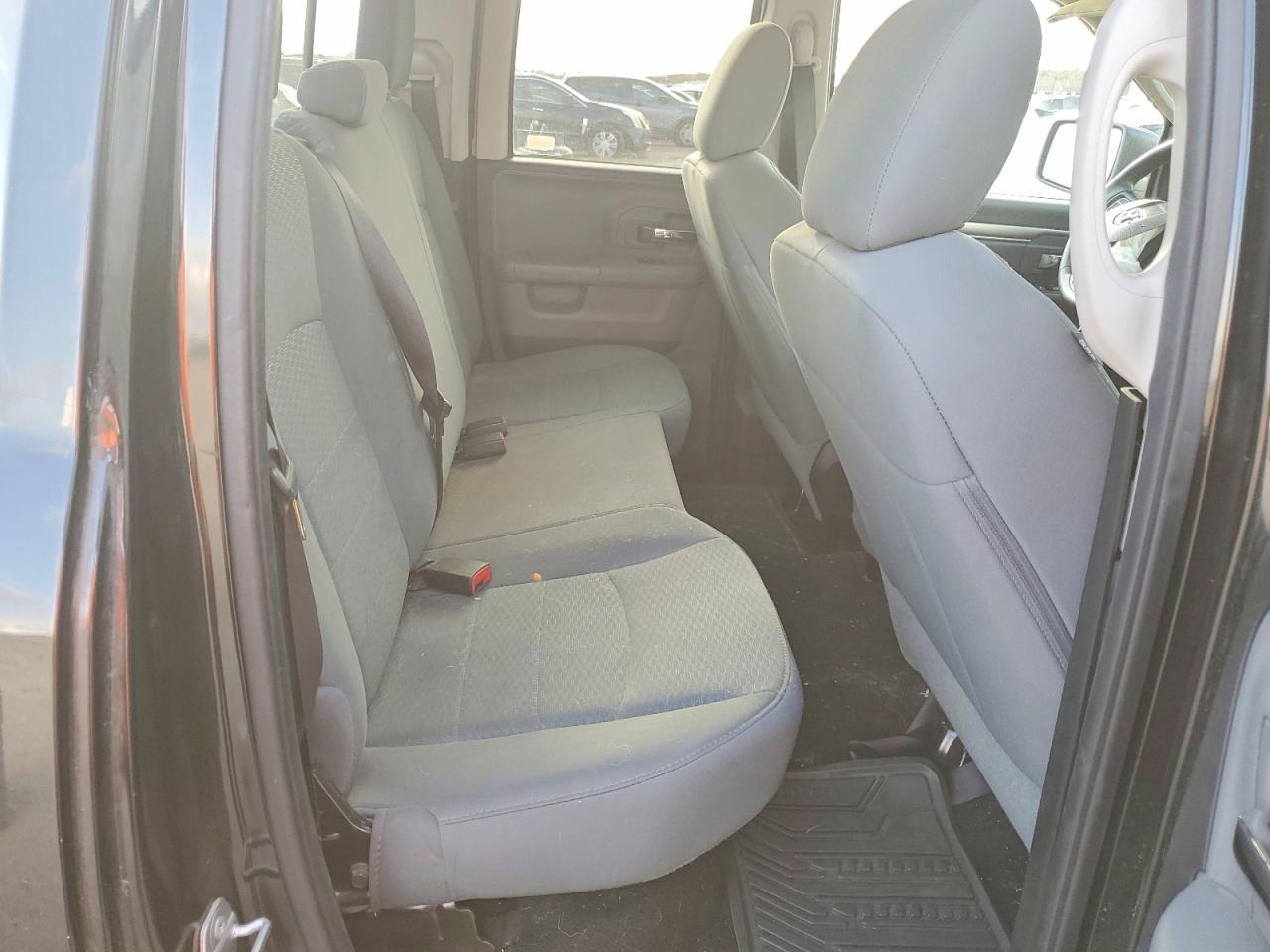 2016 Dodge Ram 1500 slt