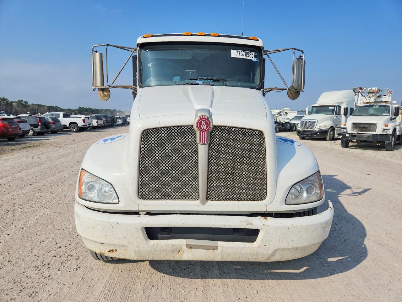 2020 Kenworth T270 Flatbed Truck