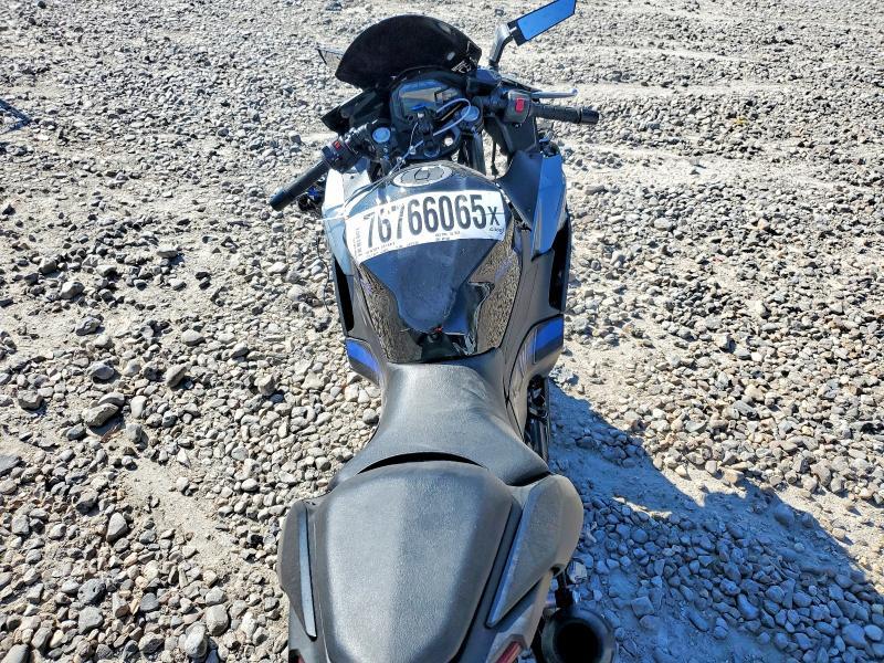 2025 Kawasaki EX500