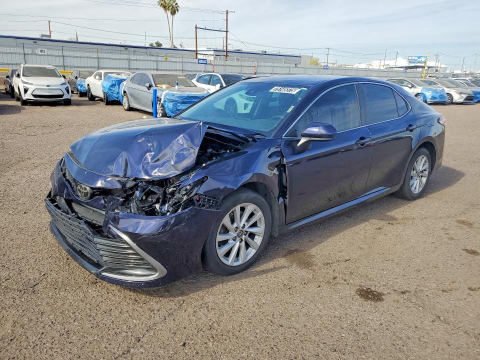 2022 Toyota Camry le