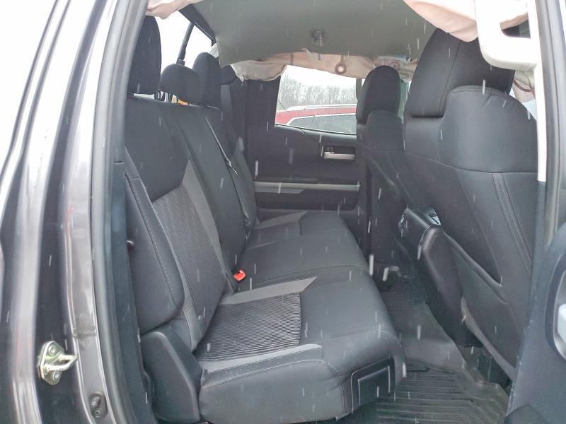 2014 Toyota Tundra Double cab sr