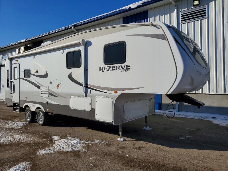 2015 Crossroads Rezerve-Camper