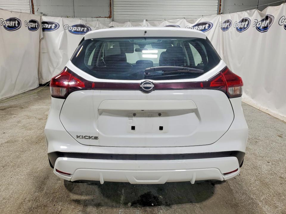 2023 Nissan Kicks s