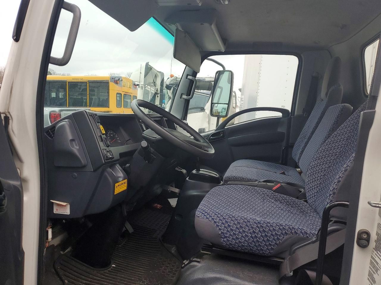 2023 Isuzu NPR HD BOX Truck