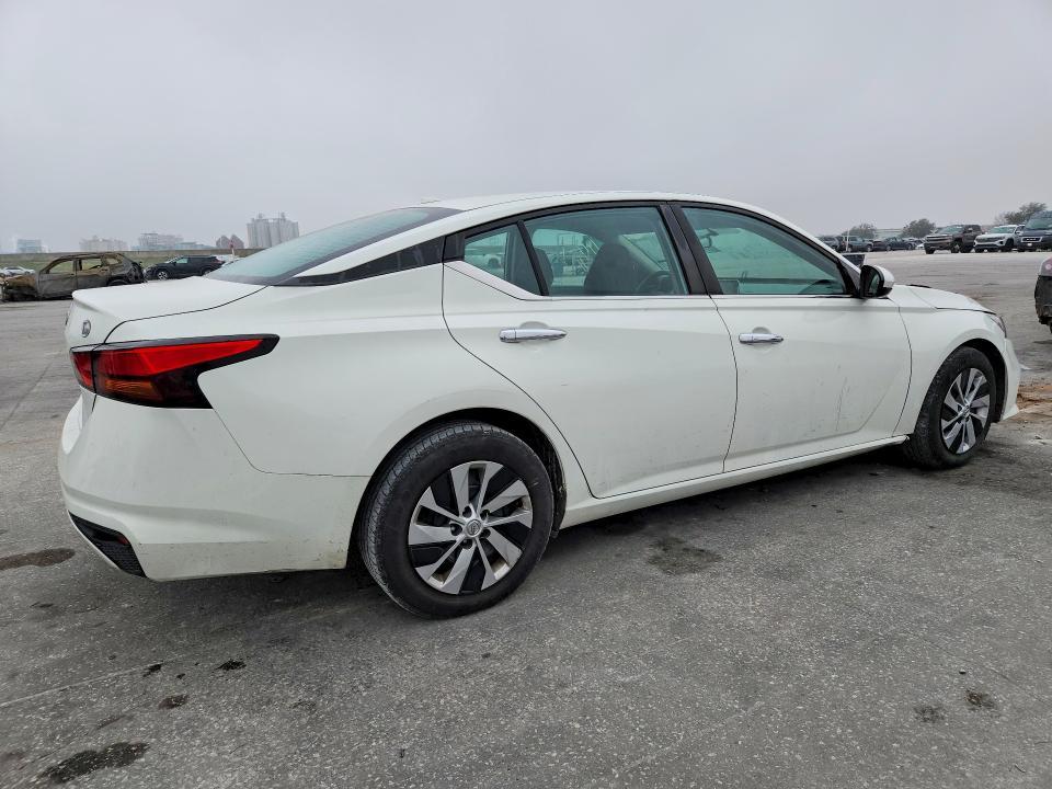 2020 Nissan Altima s