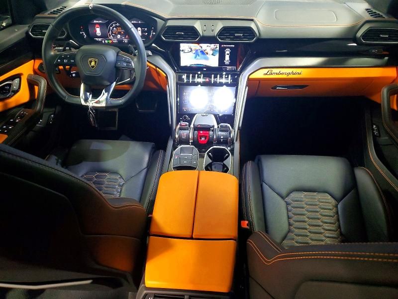 2022 Lamborghini Urus