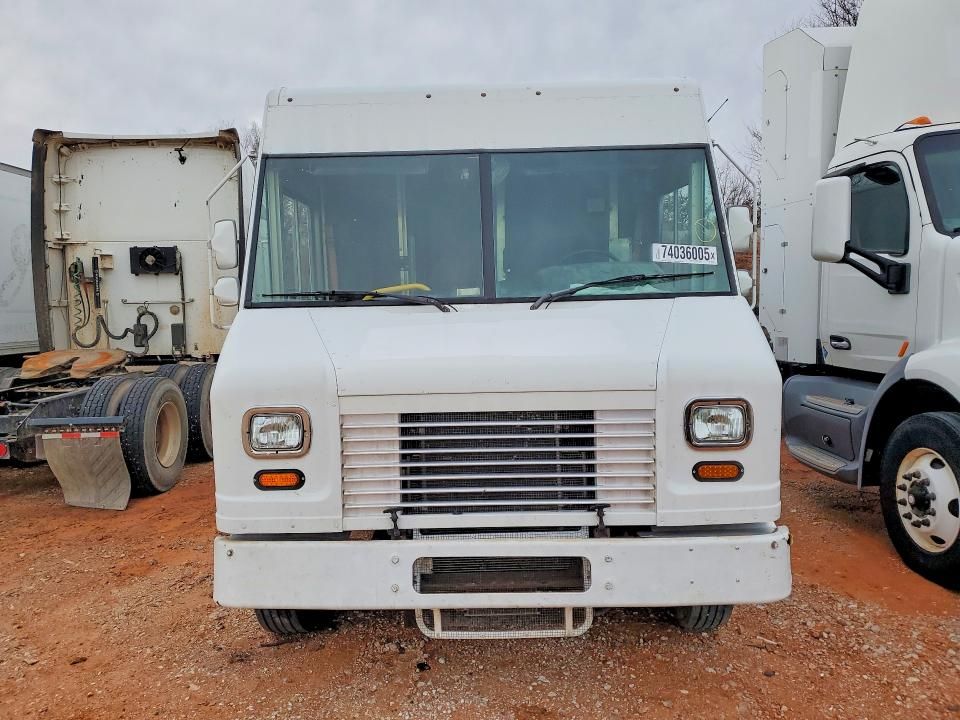 2013 Ford Commercial Chassis Delivery Truck