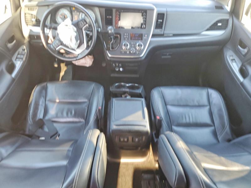 2019 Toyota Sienna se