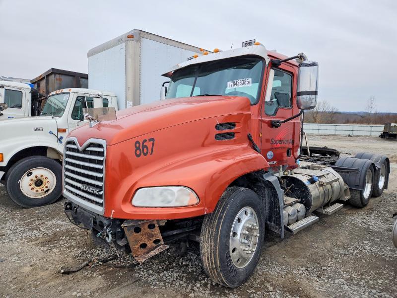 2013 Mack Cxu613 Semi Truck
