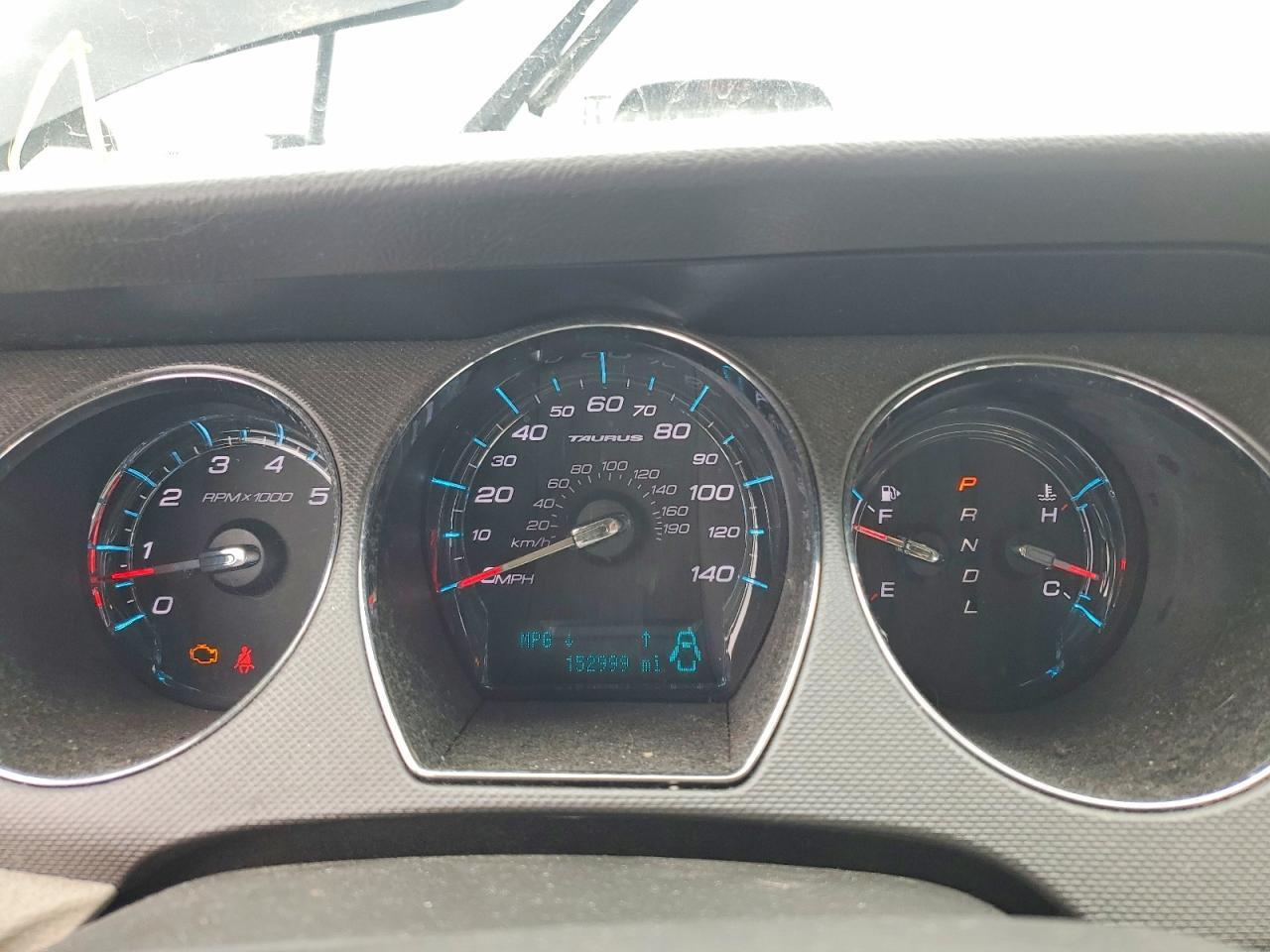 2011 Ford Taurus se