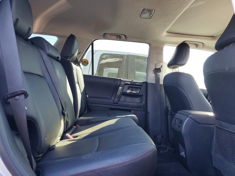 2023 Toyota 4runner se