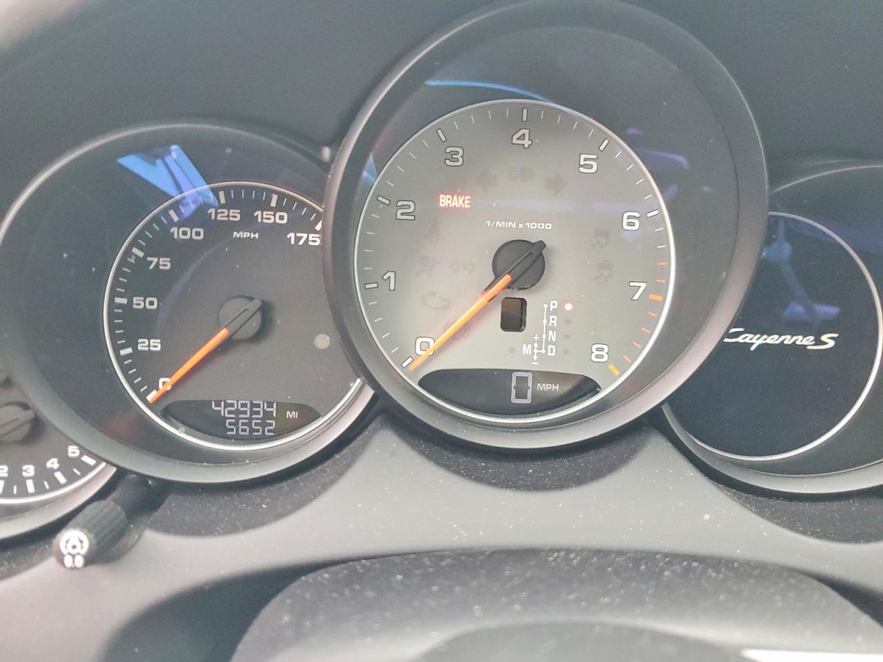 2016 Porsche Cayenne s