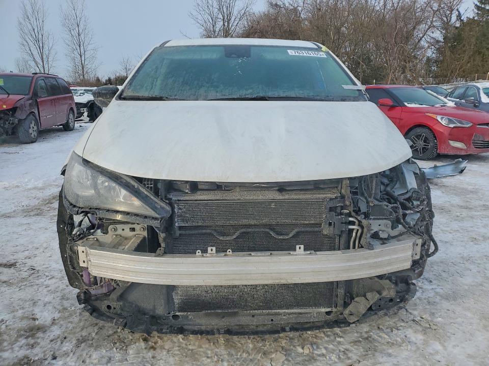 2024 Chrysler Grand Caravan sxt