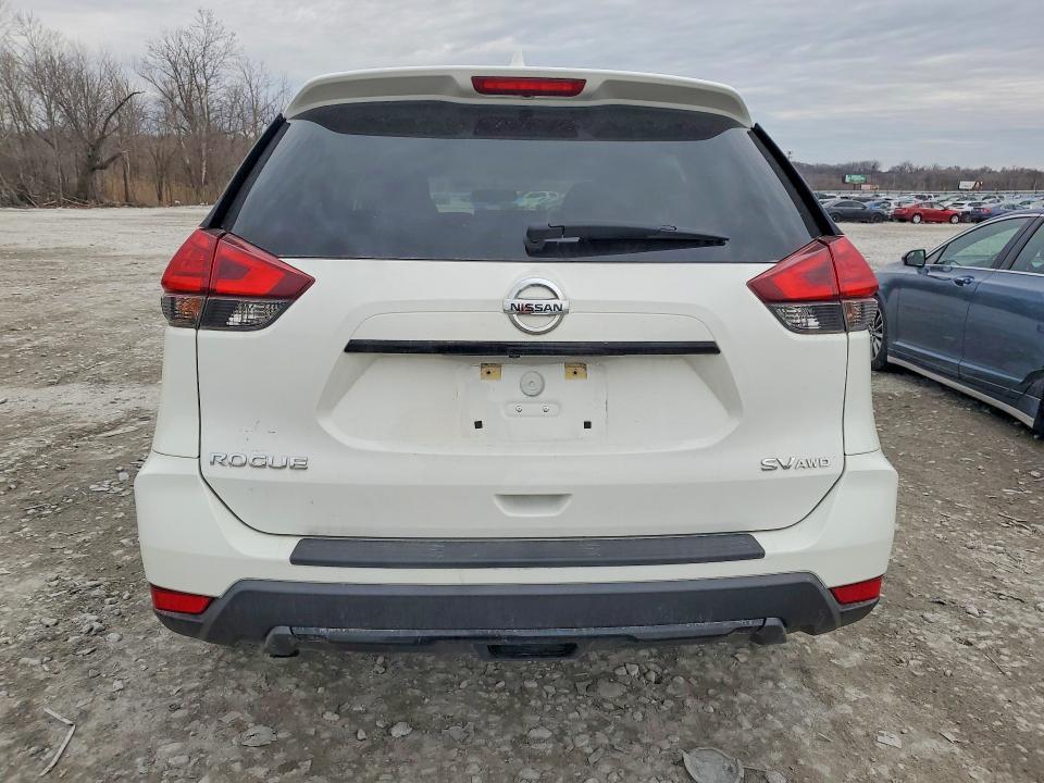 2017 Nissan Rogue sv