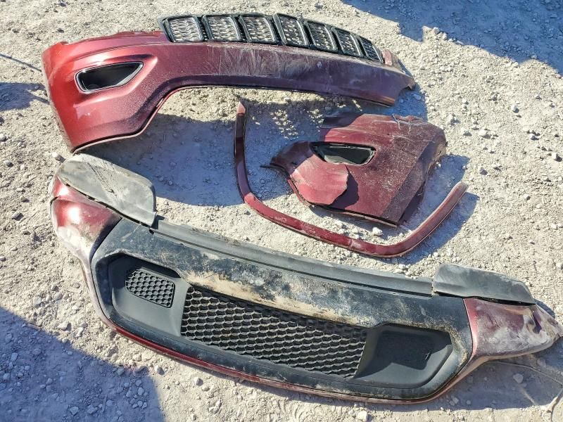 2020 Jeep Grand Cherokee Laredo