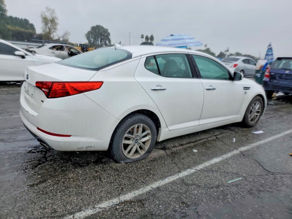 2011 KIA Optima lx