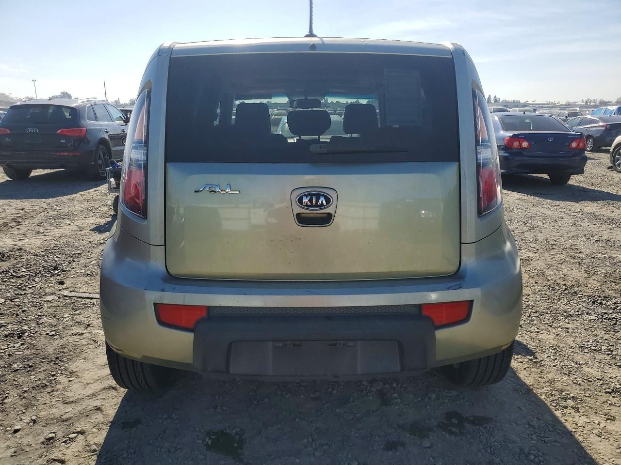 2010 KIA Soul +