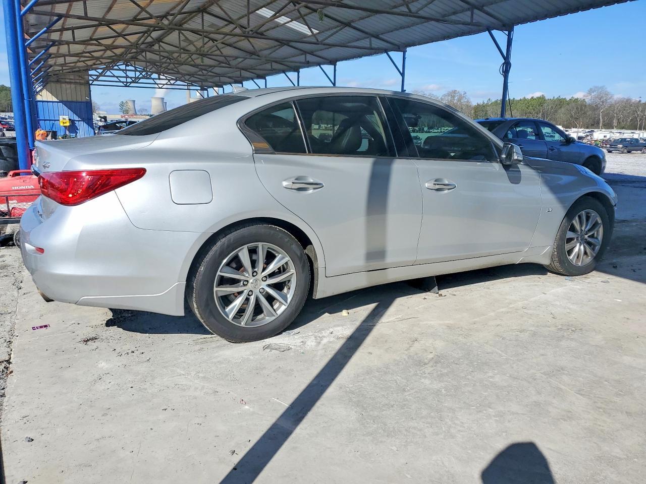 2015 Infiniti Q50 Base