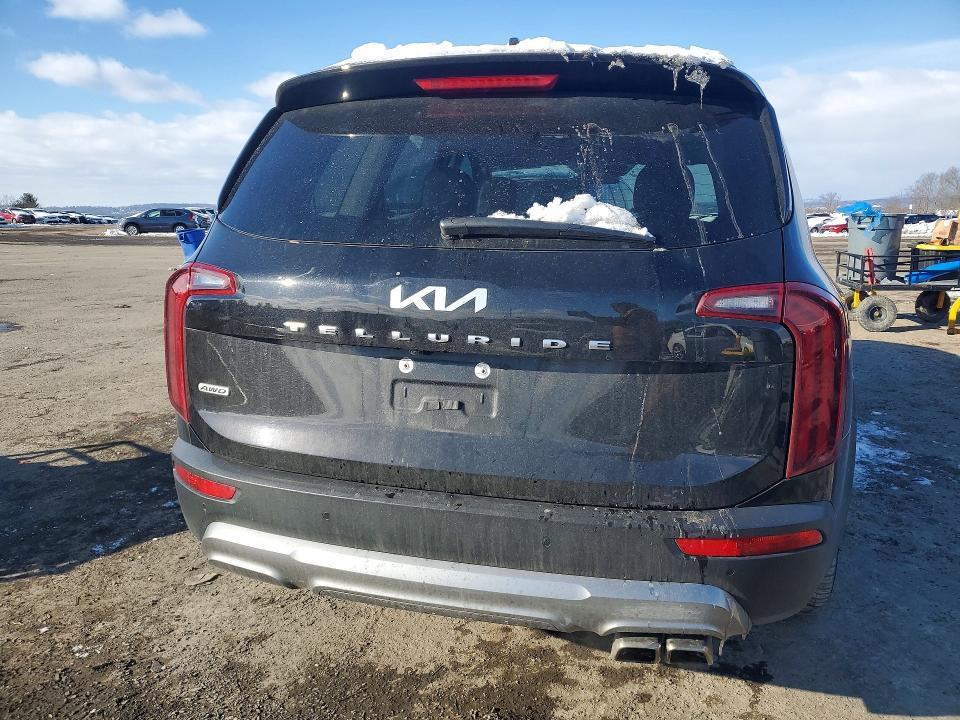 2022 KIA Telluride s