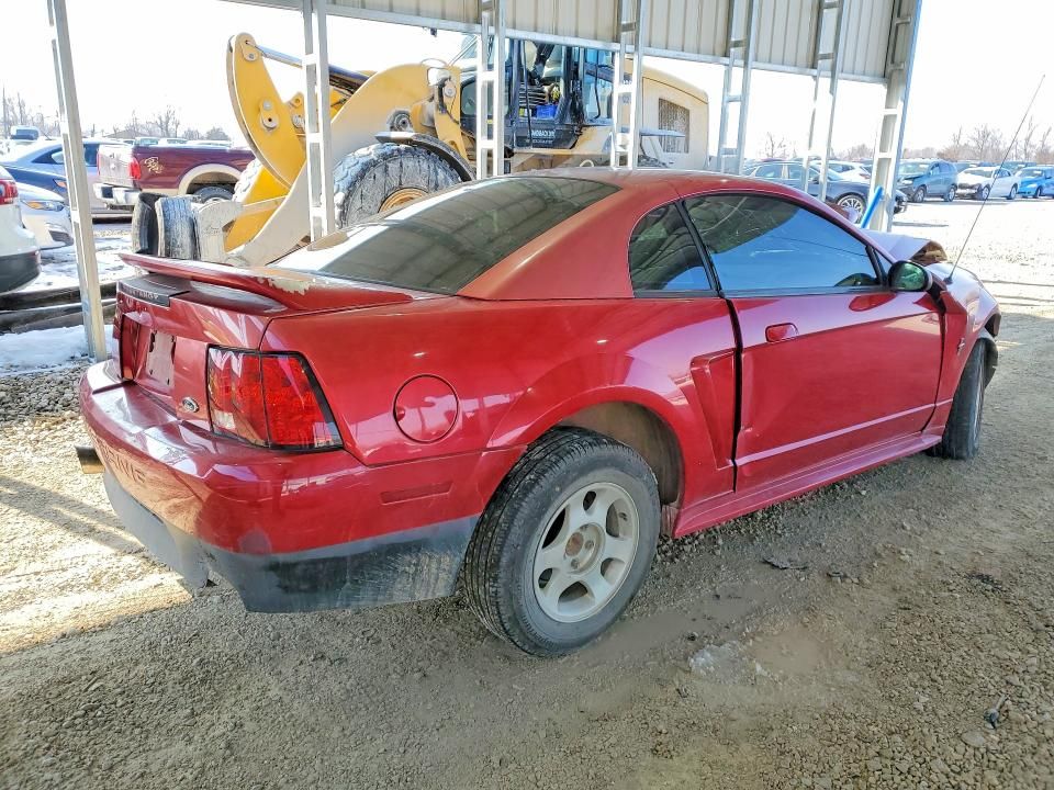 2000 Ford Mustang