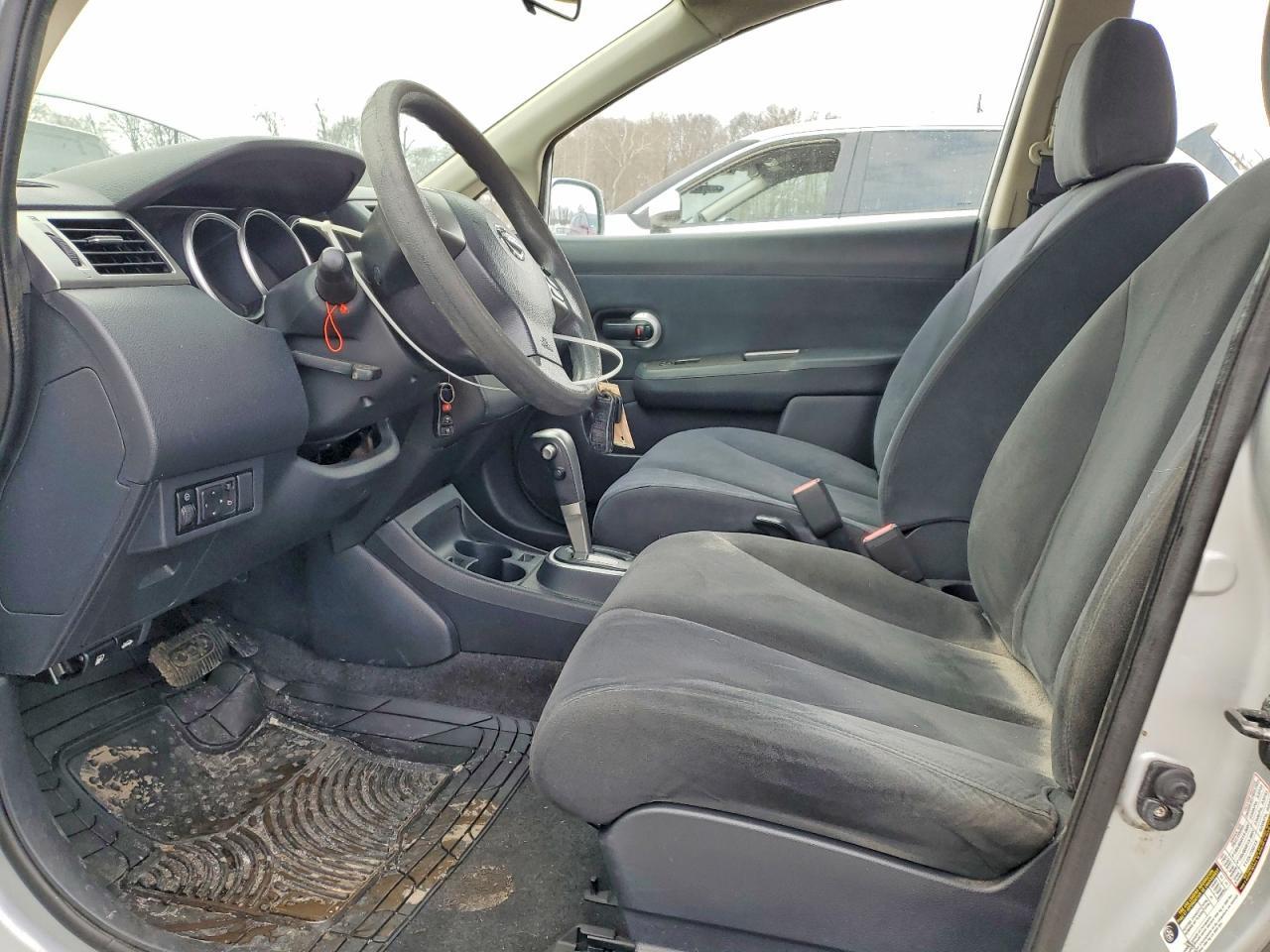 2008 Nissan Versa s