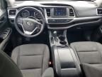 2016 Toyota Highlander le