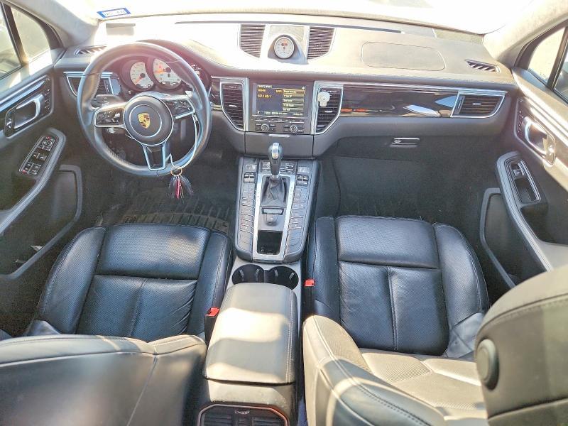 2016 Porsche Macan Turbo