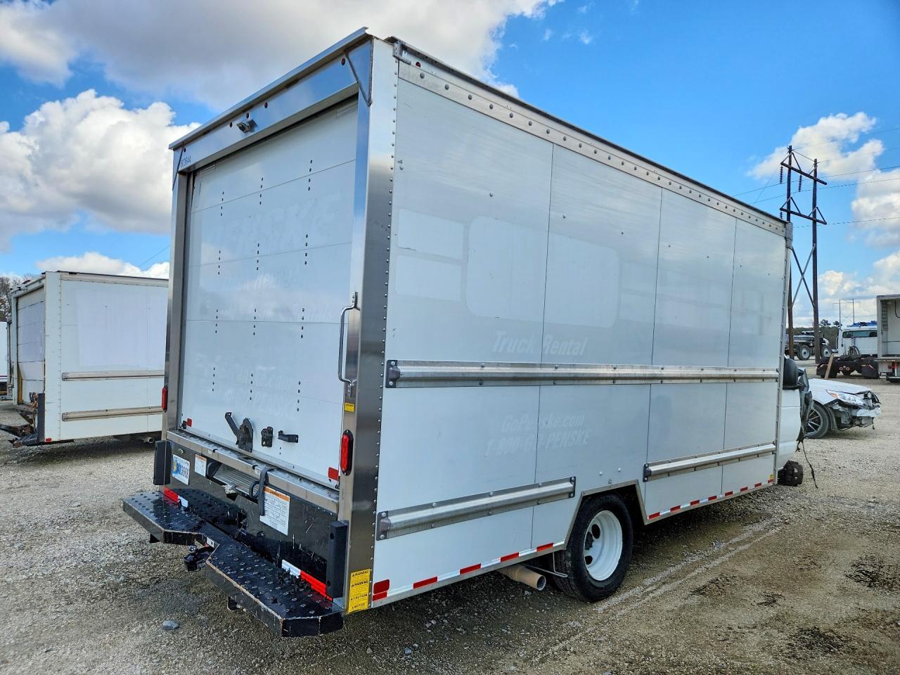 2023 Ford Econoline-BOX Truck