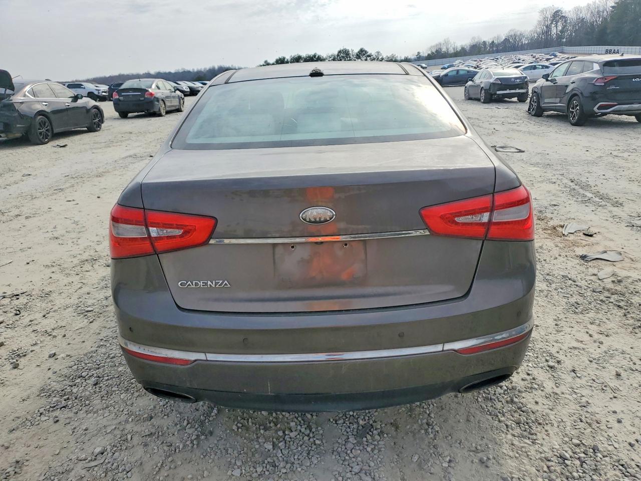 2014 KIA Cadenza Premium