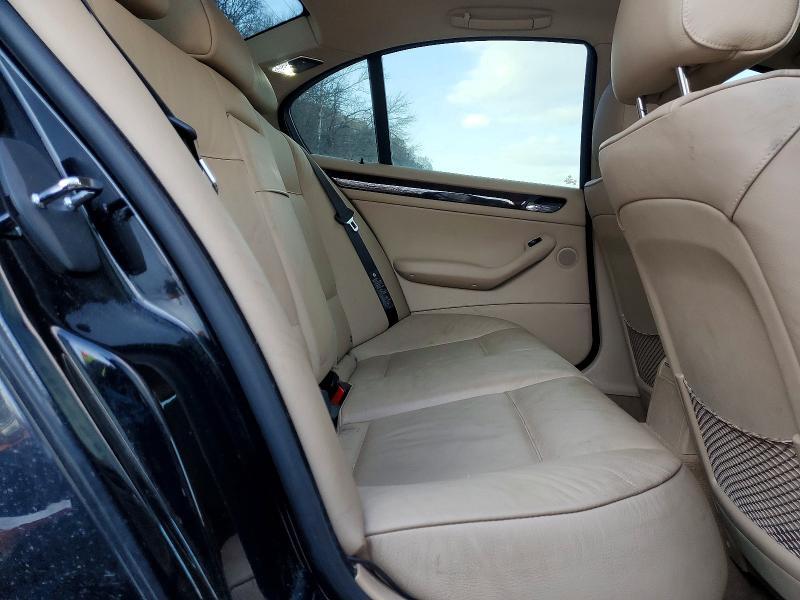 2005 BMW 325 xi