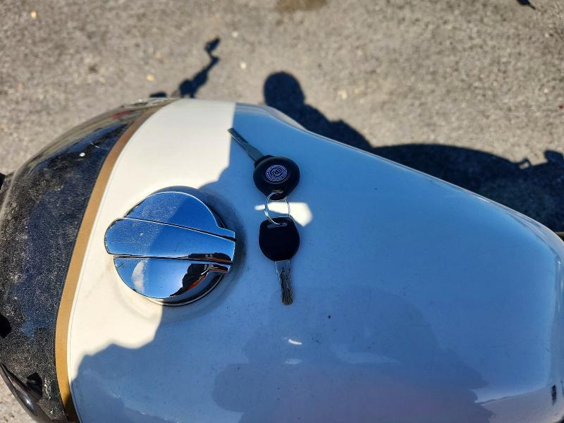 2022 Royal Enfield Motors INT 650