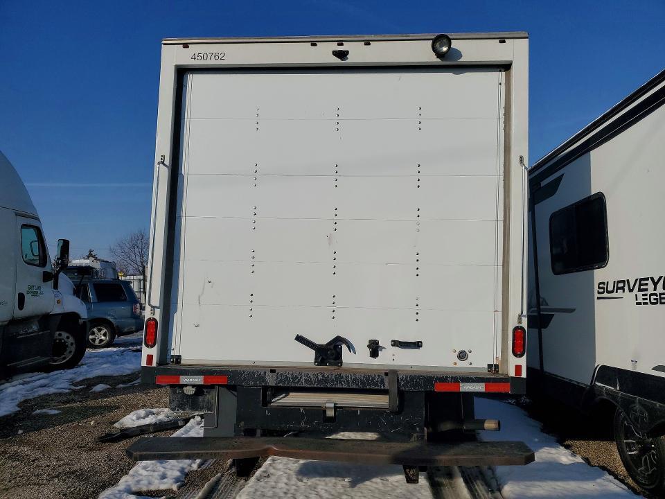 2024 GMC Savana Cutaway G3500