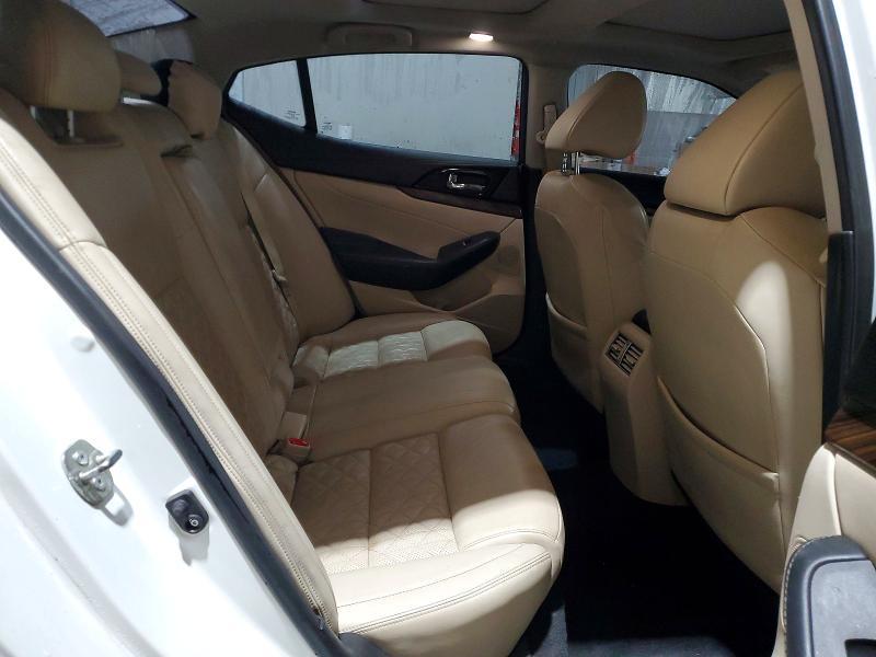 2016 Nissan Maxima Platinum