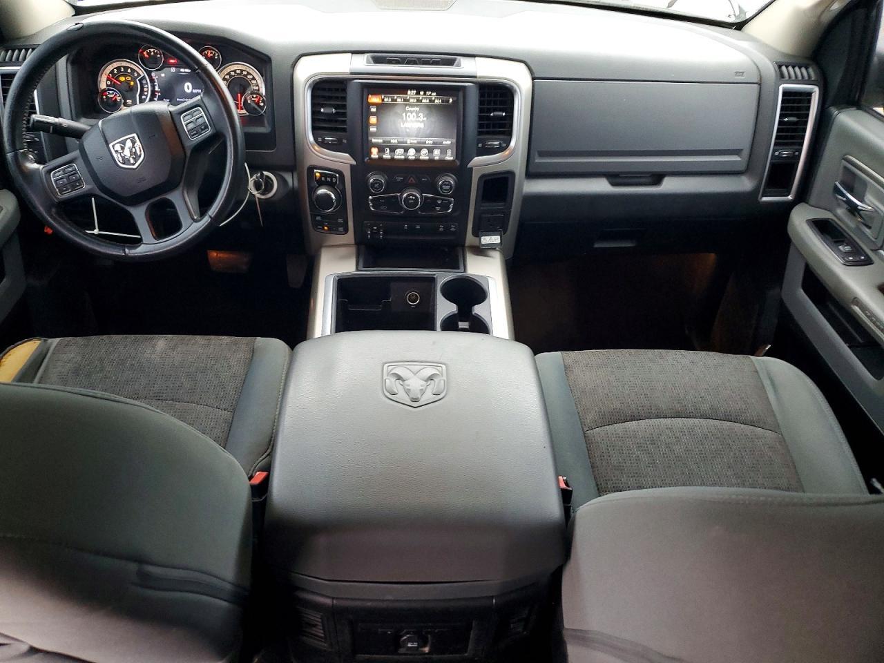 2015 Dodge RAM 1500 SLT